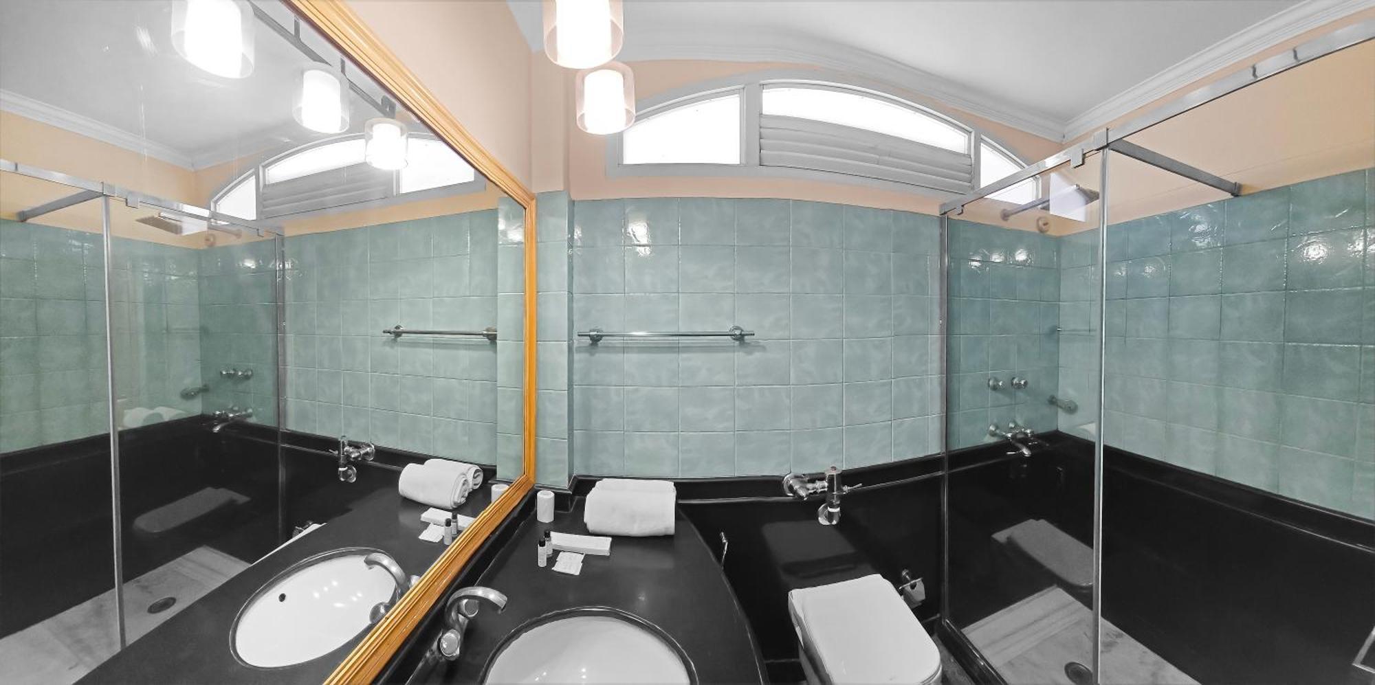 Ajanta - Colonial Charm Award Winning Luxury In The Heart Of The 3* New Delhi