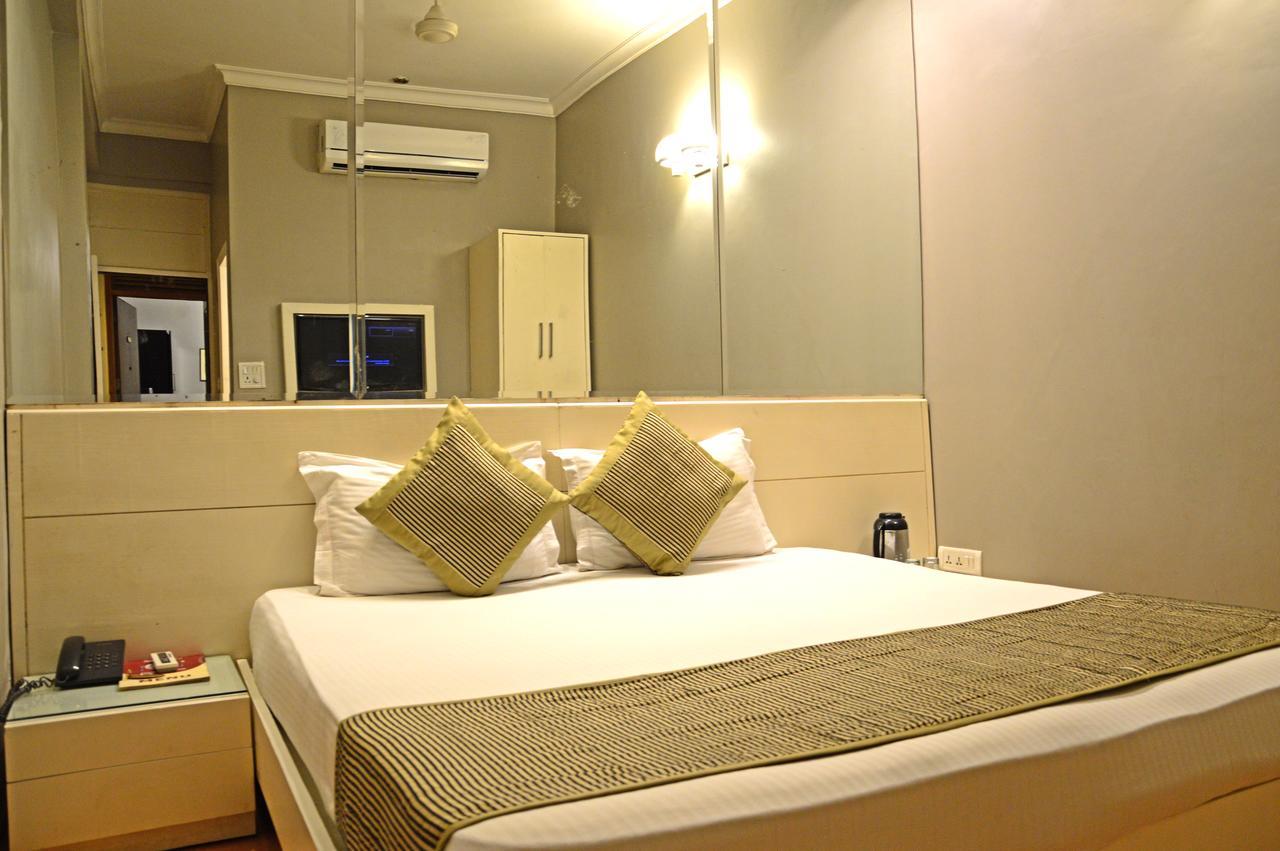 Hotel Ajanta - Free Airport Pick Up Service New Delhi