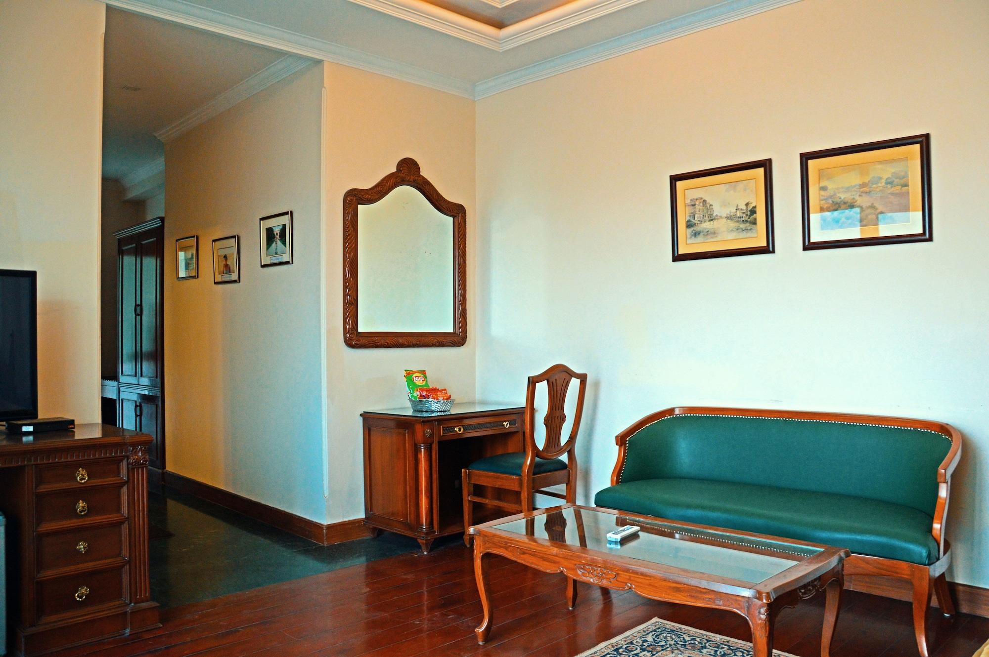 Ajanta - Free Airport Pick Up Service Hotel 3*