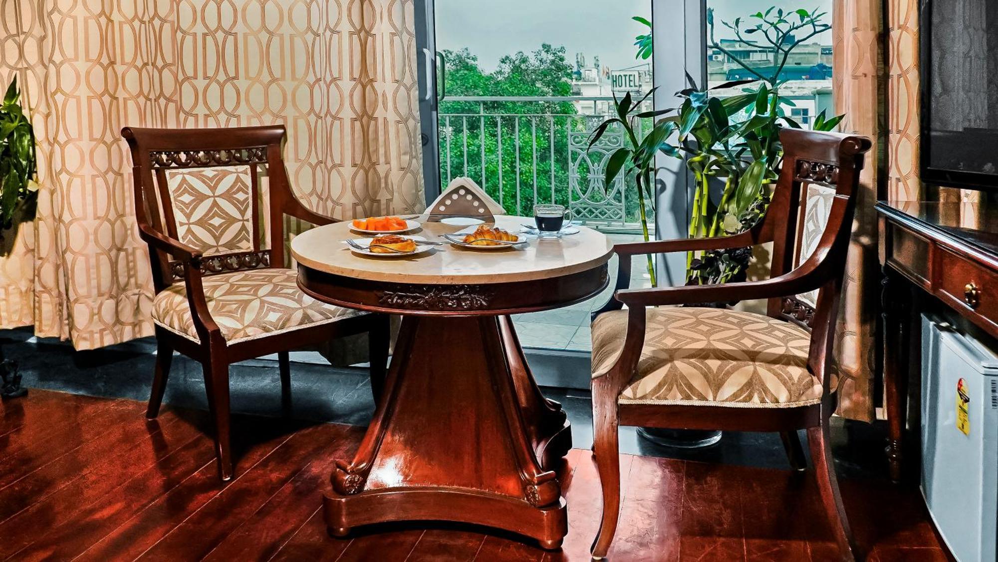 Hotel Ajanta - Free Airport Pick Up Service